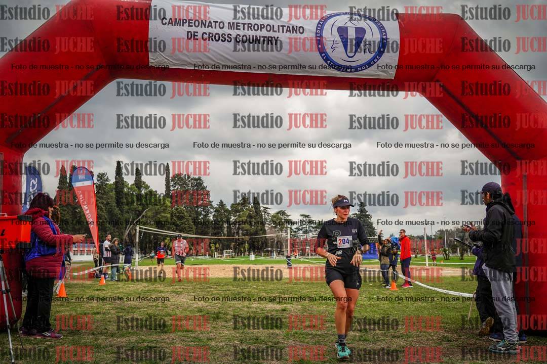 Fotos de la llegada del cross de 6000mts - Running Teams