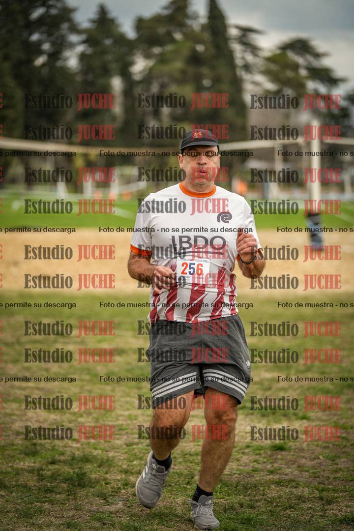 Fotos de la llegada del cross de 6000mts - Running Teams