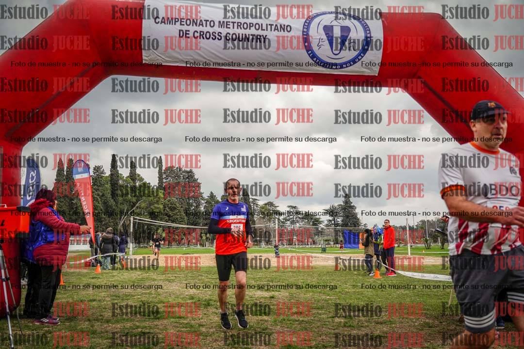 Fotos de la llegada del cross de 6000mts - Running Teams