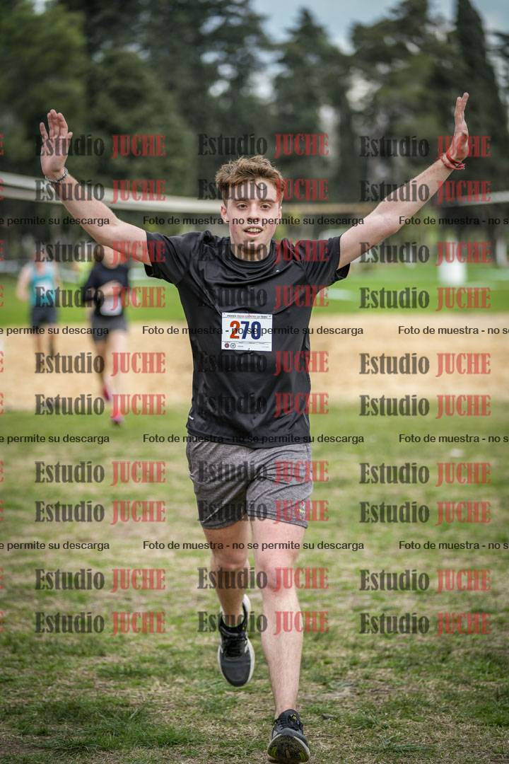 Fotos de la llegada del cross de 6000mts - Running Teams