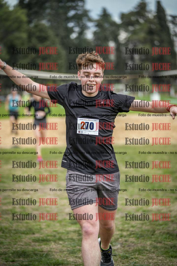 Fotos de la llegada del cross de 6000mts - Running Teams