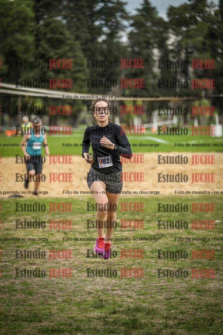 Fotos de la llegada del cross de 6000mts - Running Teams