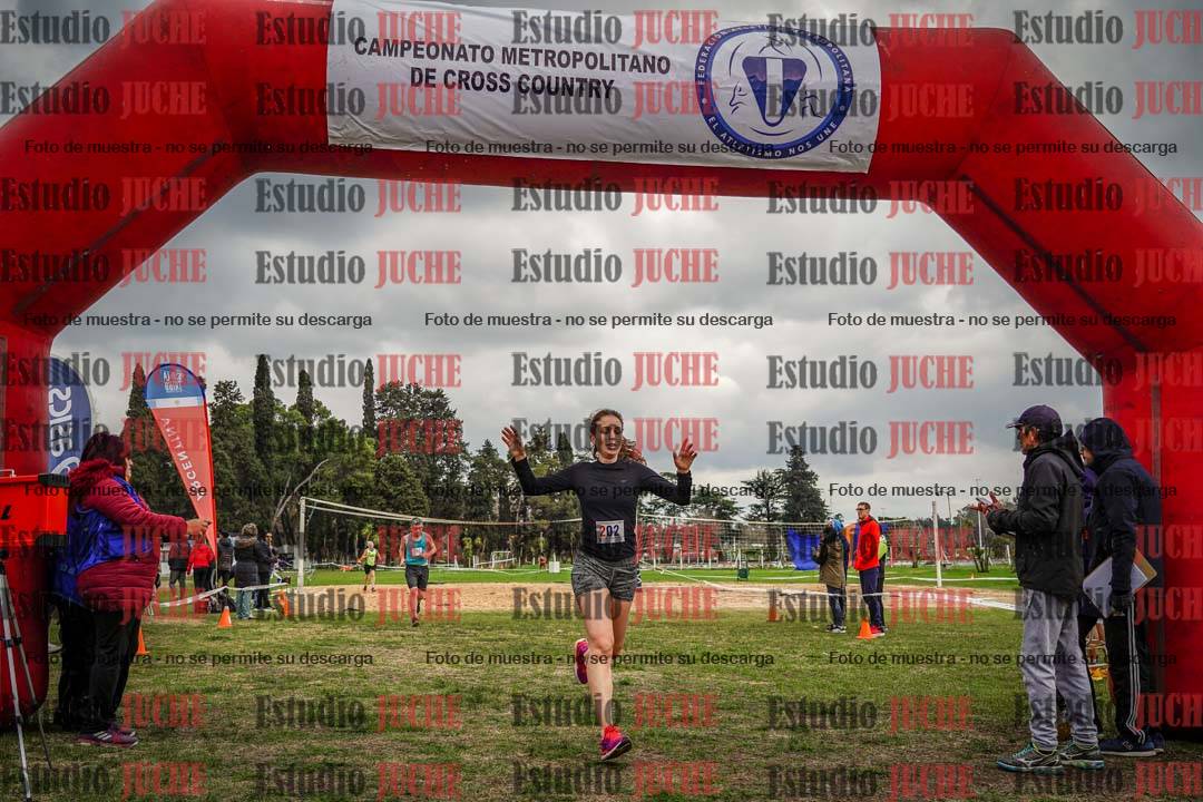 Fotos de la llegada del cross de 6000mts - Running Teams