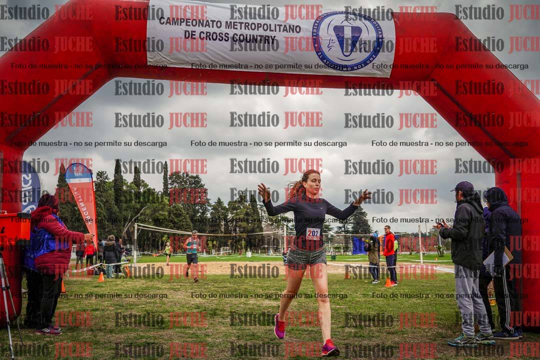Fotos de la llegada del cross de 6000mts - Running Teams