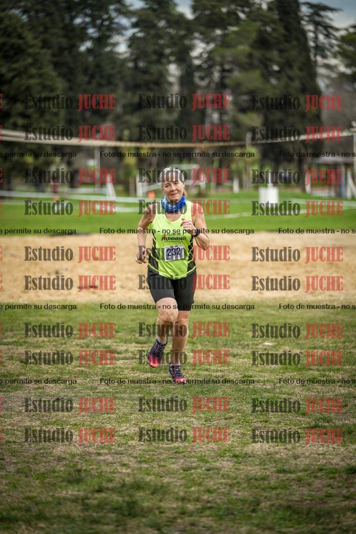 Fotos de la llegada del cross de 6000mts - Running Teams