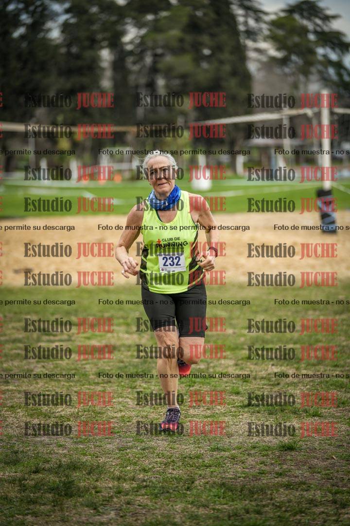 Fotos de la llegada del cross de 6000mts - Running Teams