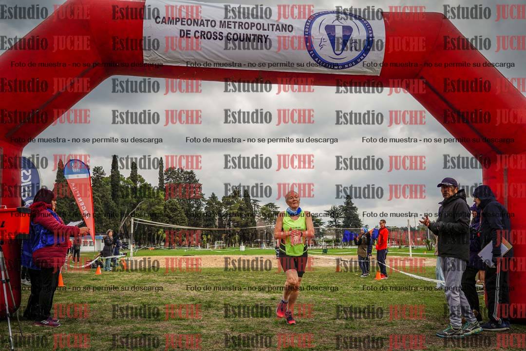 Fotos de la llegada del cross de 6000mts - Running Teams