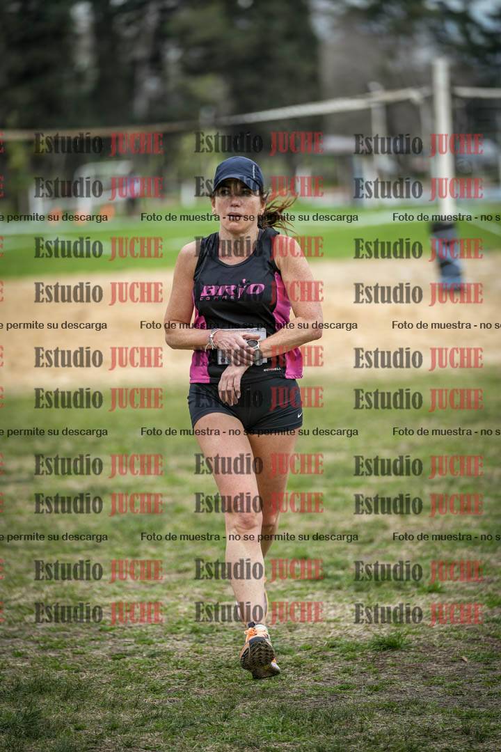 Fotos de la llegada del cross de 6000mts - Running Teams