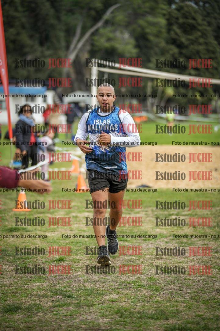 Fotos de la llegada del cross de 6000mts - Running Teams