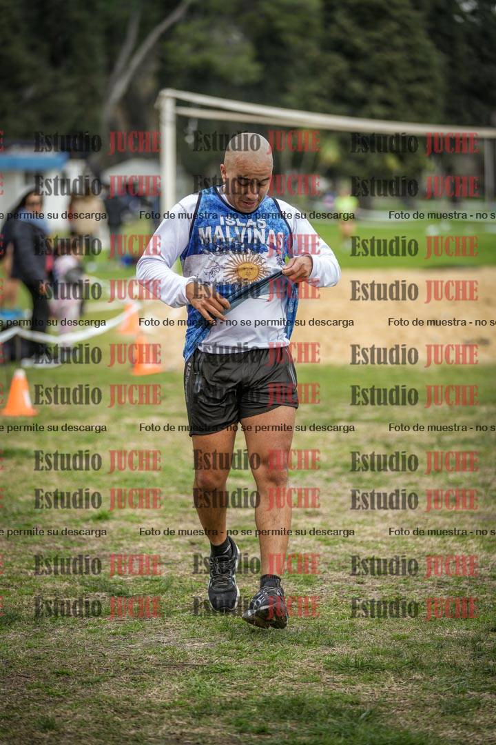 Fotos de la llegada del cross de 6000mts - Running Teams