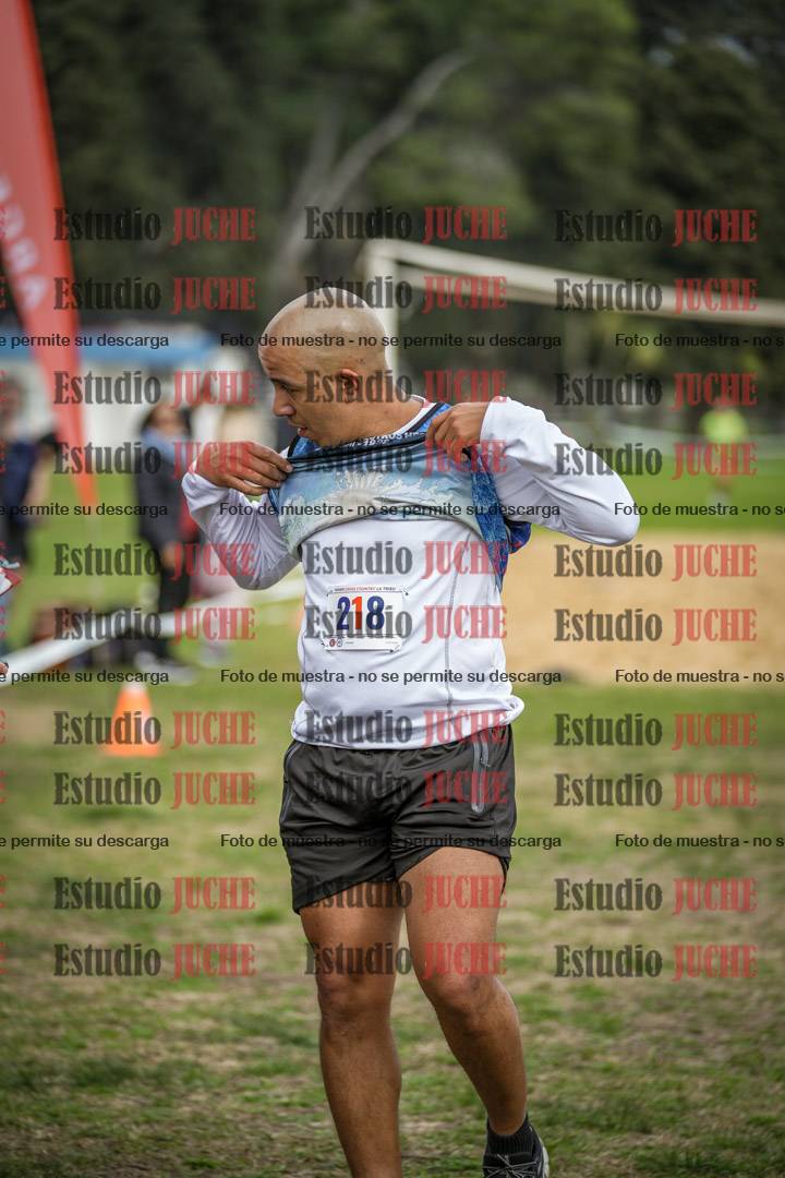 Fotos de la llegada del cross de 6000mts - Running Teams