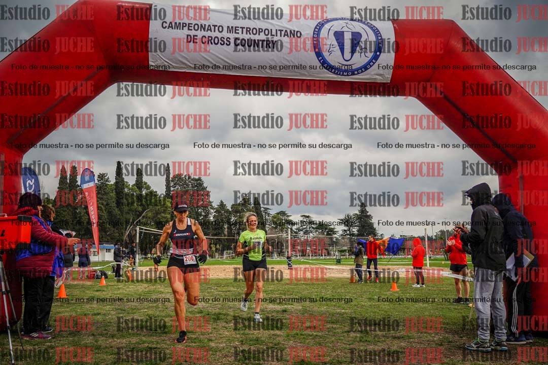 Fotos de la llegada del cross de 6000mts - Running Teams