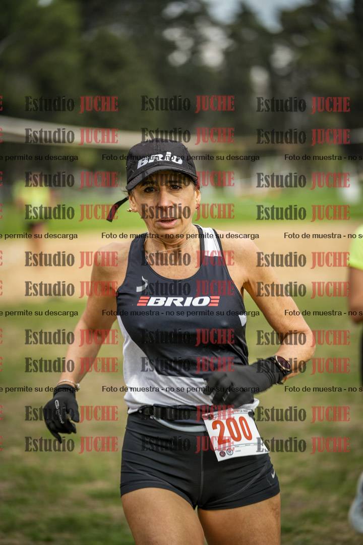 Fotos de la llegada del cross de 6000mts - Running Teams