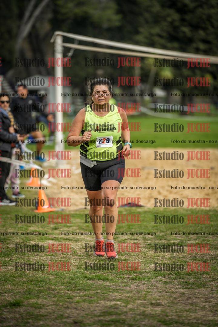 Fotos de la llegada del cross de 6000mts - Running Teams