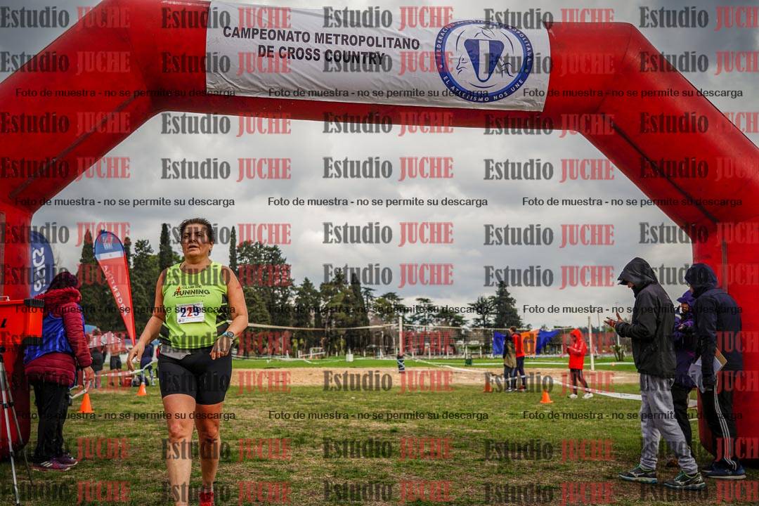 Fotos de la llegada del cross de 6000mts - Running Teams