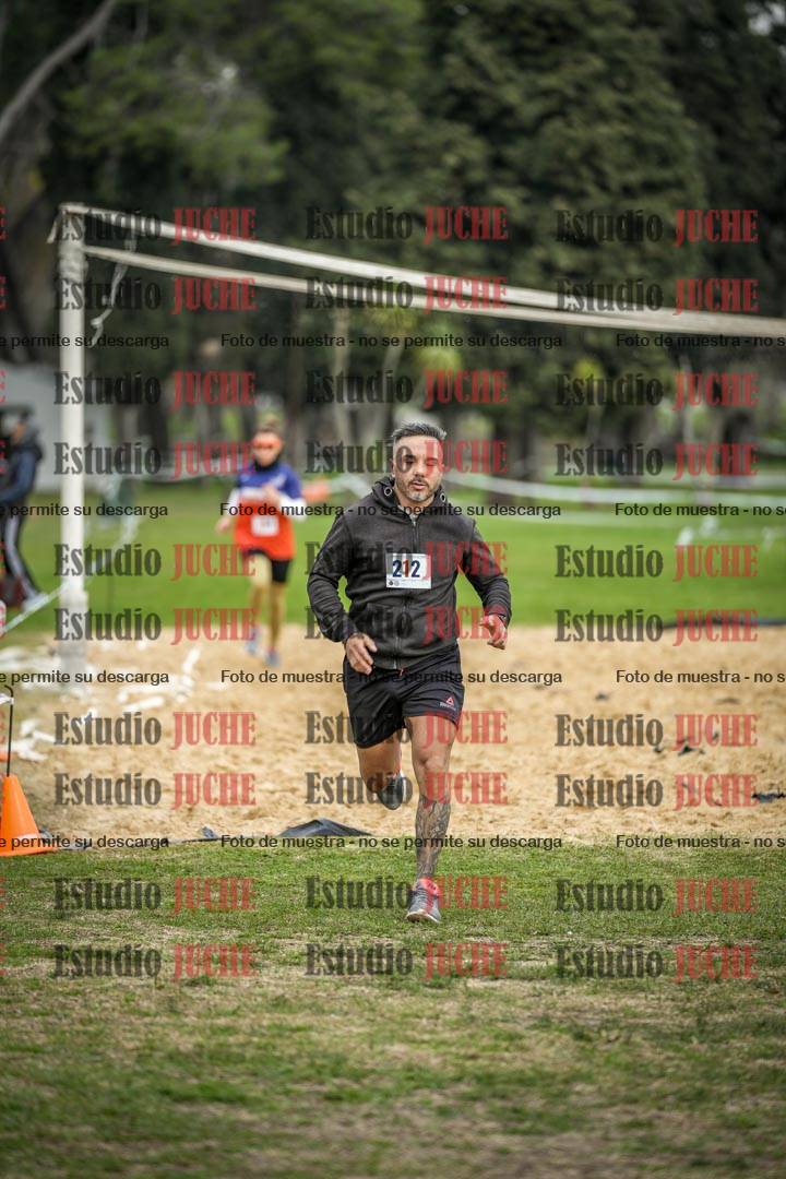 Fotos de la llegada del cross de 6000mts - Running Teams