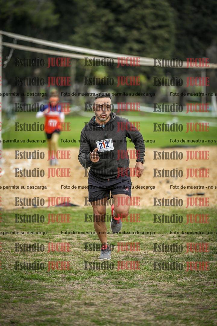 Fotos de la llegada del cross de 6000mts - Running Teams