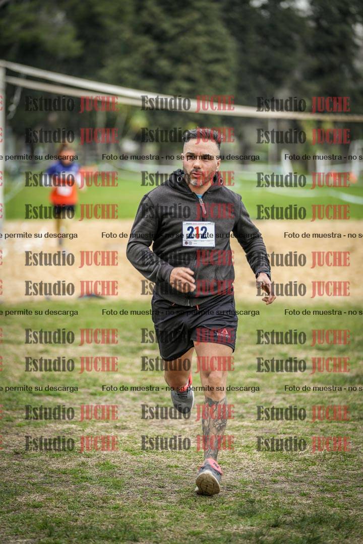 Fotos de la llegada del cross de 6000mts - Running Teams