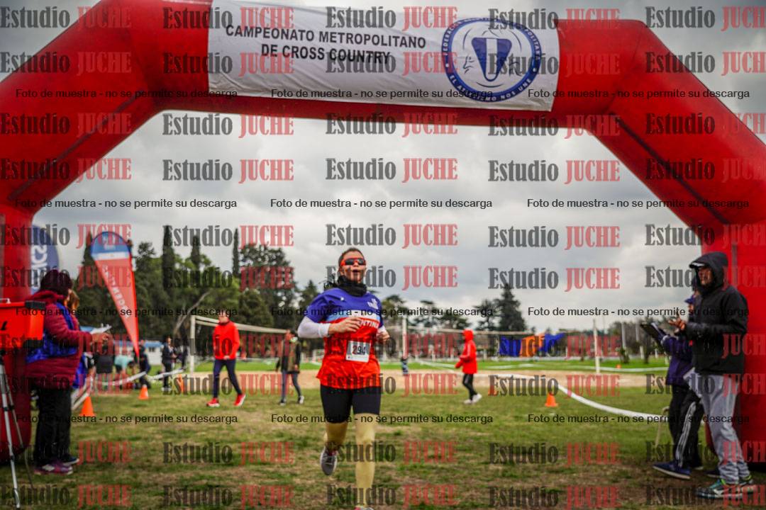Fotos de la llegada del cross de 6000mts - Running Teams
