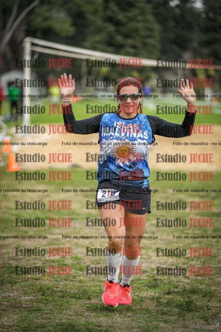 Fotos de la llegada del cross de 6000mts - Running Teams