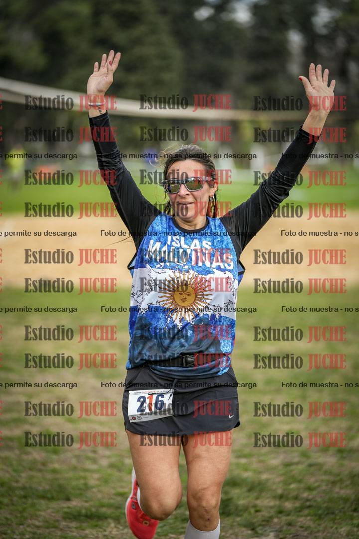 Fotos de la llegada del cross de 6000mts - Running Teams