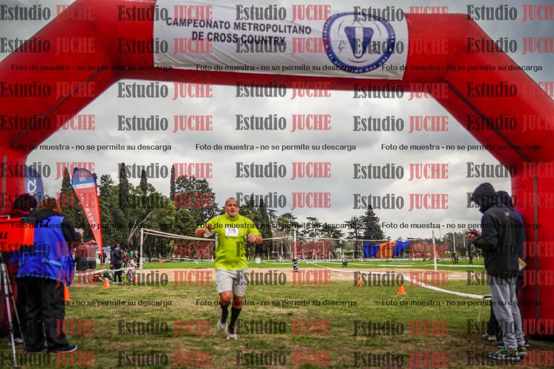 Fotos de la llegada del cross de 6000mts - Running Teams