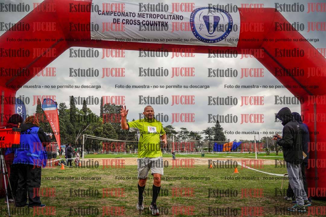 Fotos de la llegada del cross de 6000mts - Running Teams
