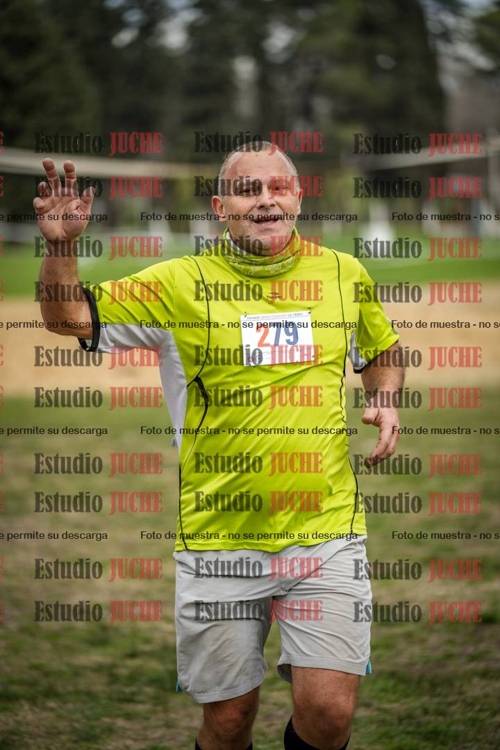 Fotos de la llegada del cross de 6000mts - Running Teams