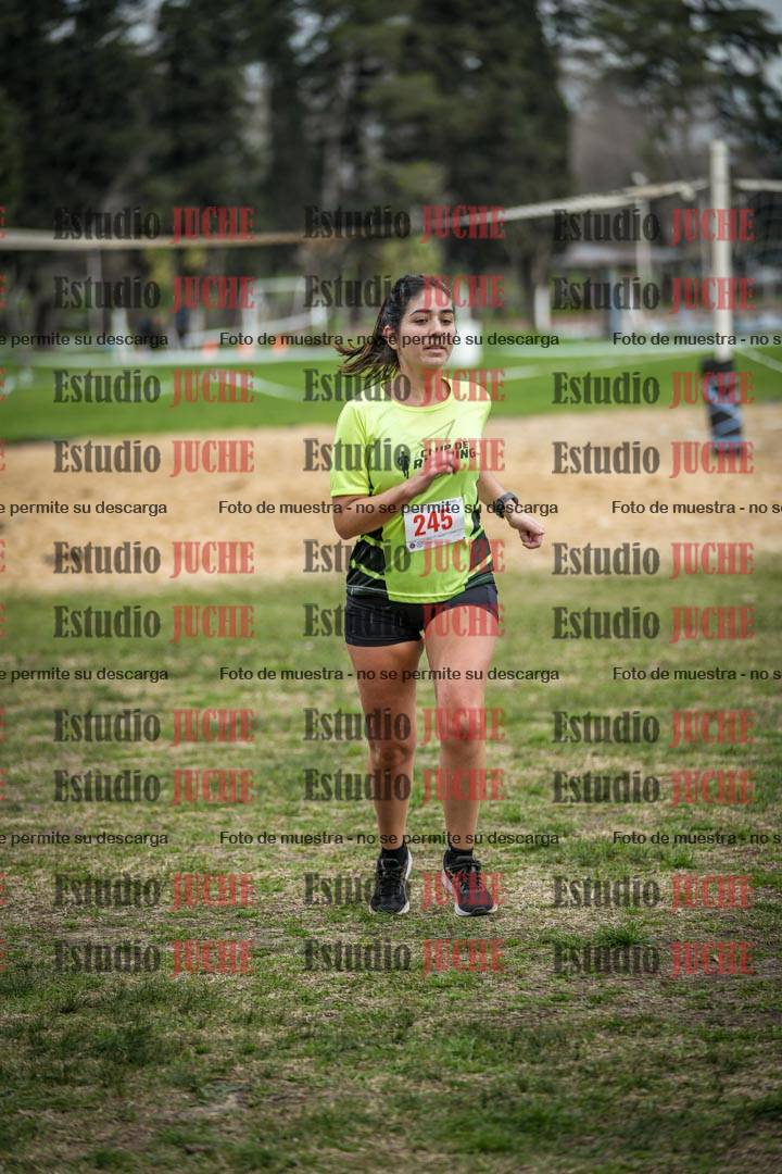Fotos de la llegada del cross de 6000mts - Running Teams