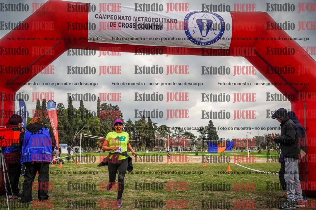 Fotos de la llegada del cross de 6000mts - Running Teams