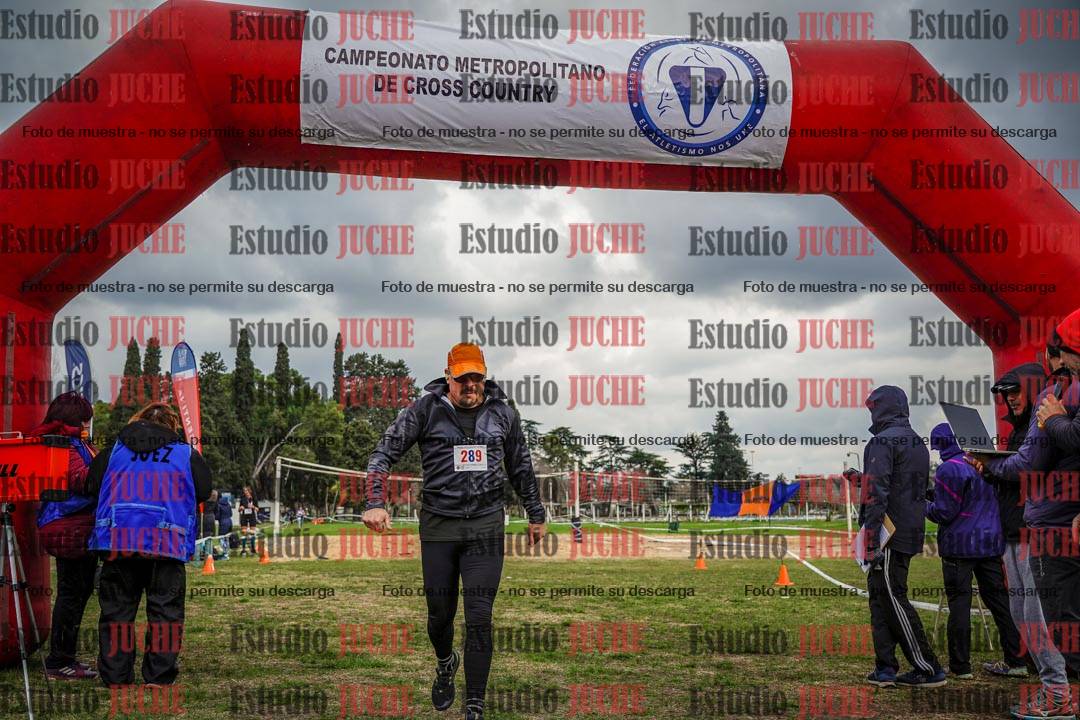 Fotos de la llegada del cross de 6000mts - Running Teams