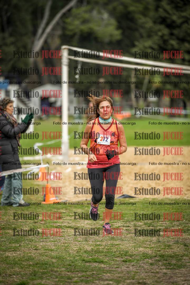 Fotos de la llegada del cross de 6000mts - Running Teams