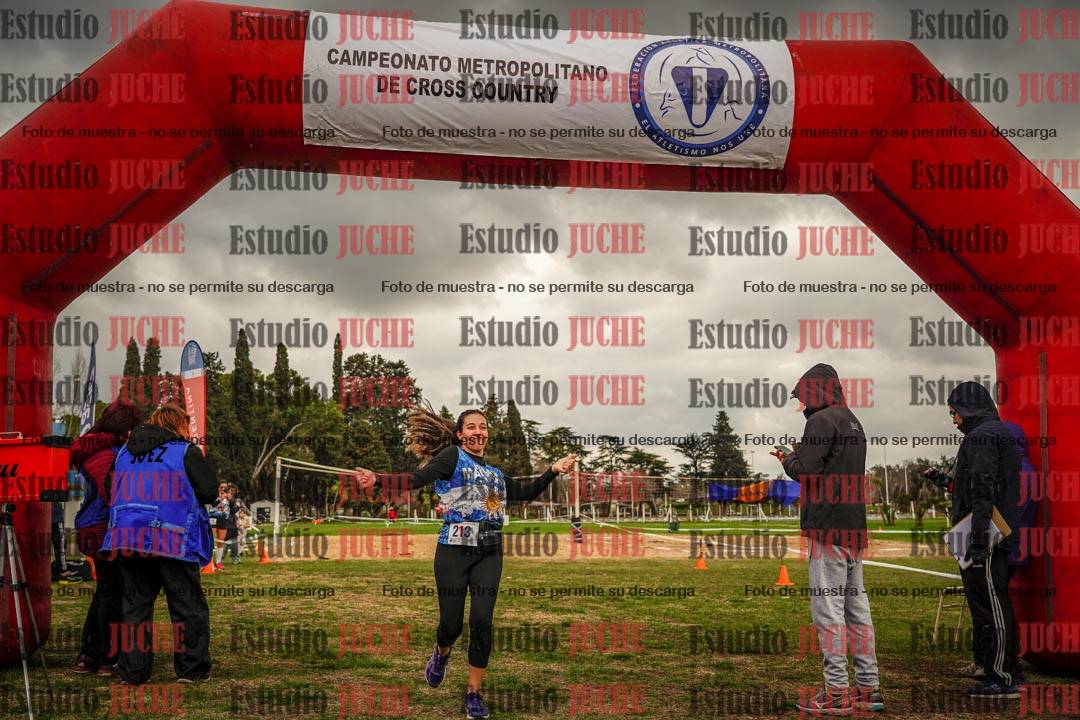Fotos de la llegada del cross de 6000mts - Running Teams