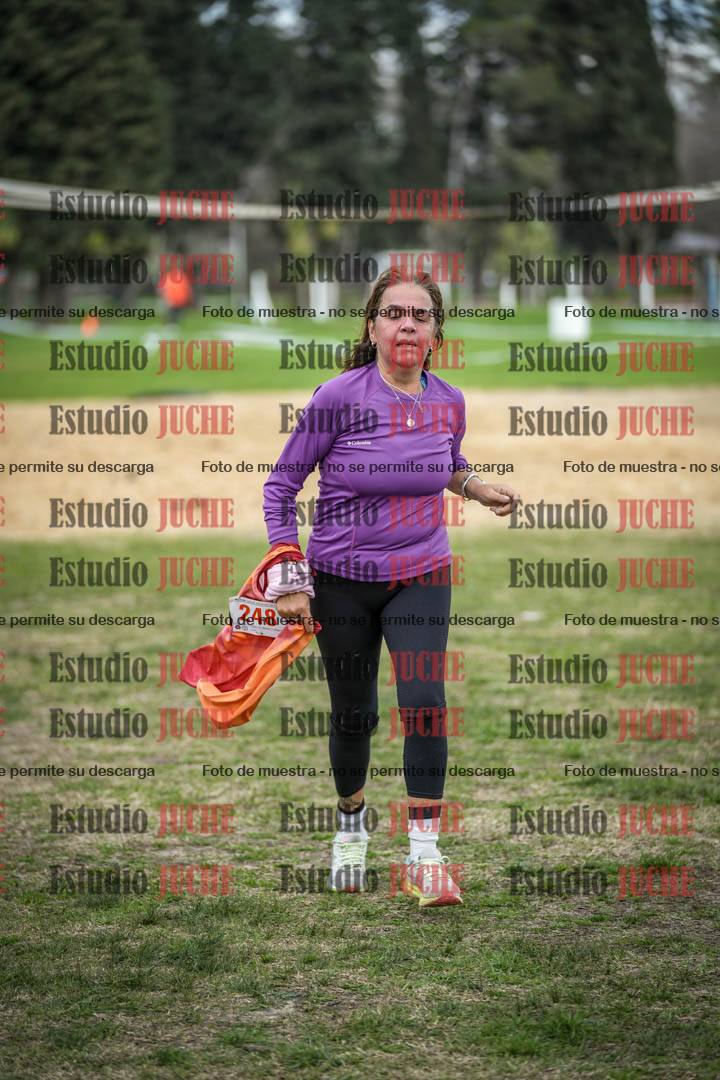 Fotos de la llegada del cross de 6000mts - Running Teams