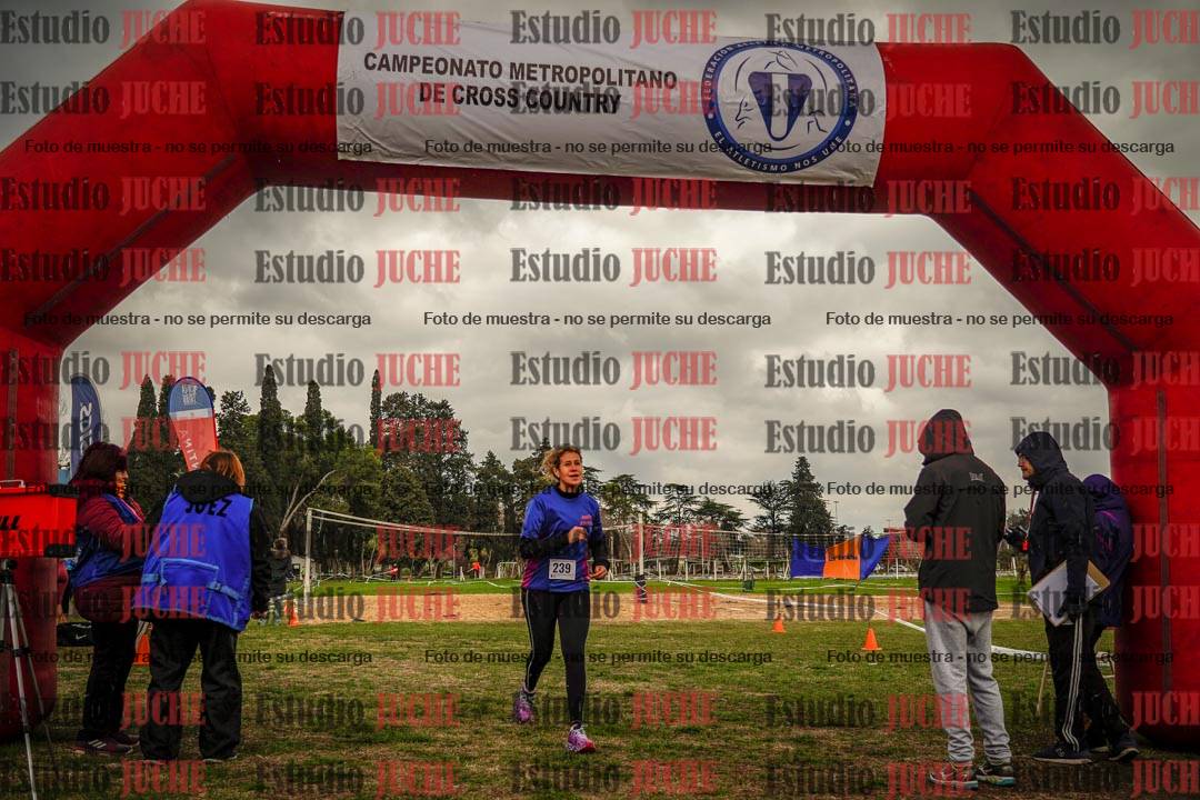 Fotos de la llegada del cross de 6000mts - Running Teams
