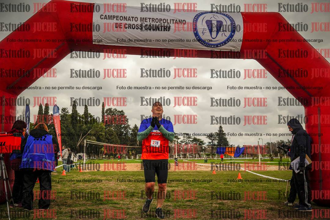 Fotos de la llegada del cross de 6000mts - Running Teams