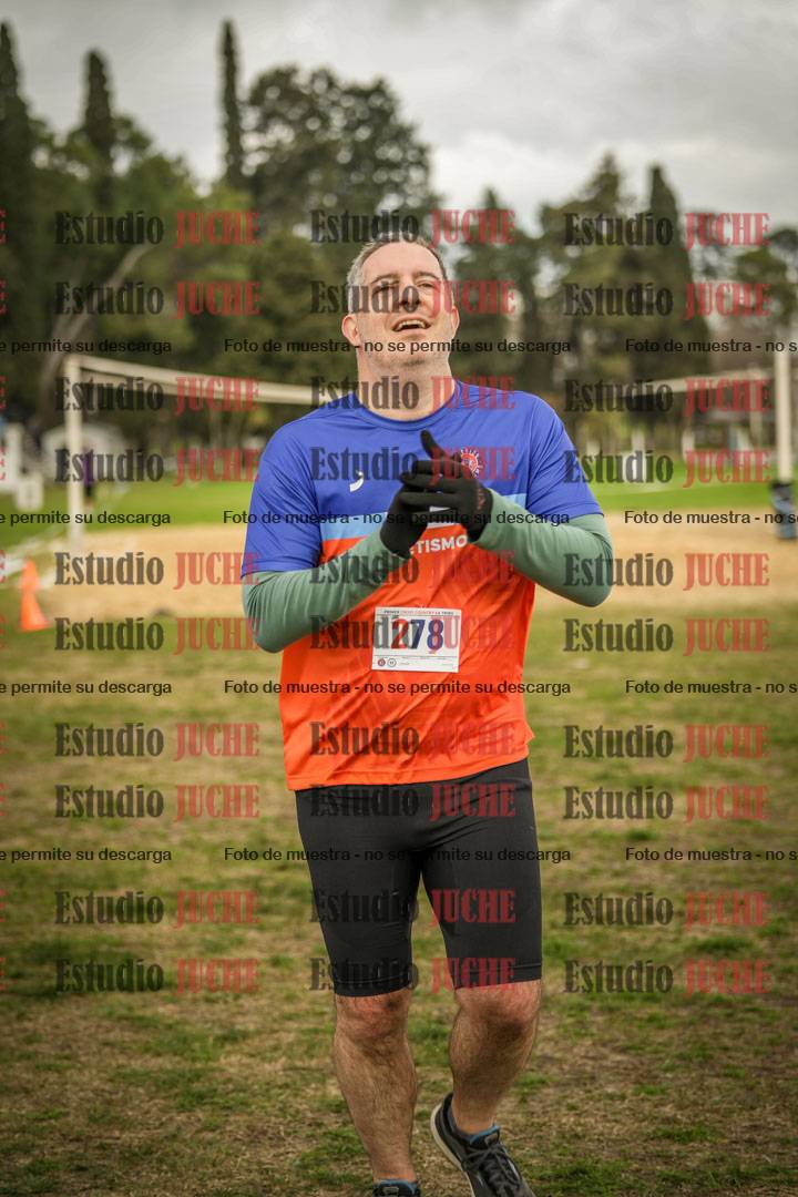 Fotos de la llegada del cross de 6000mts - Running Teams
