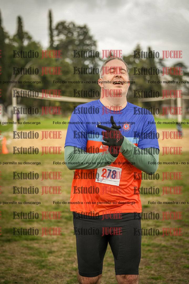 Fotos de la llegada del cross de 6000mts - Running Teams