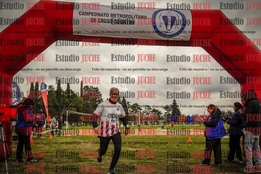 Fotos de la llegada del cross de 6000mts - Running Teams