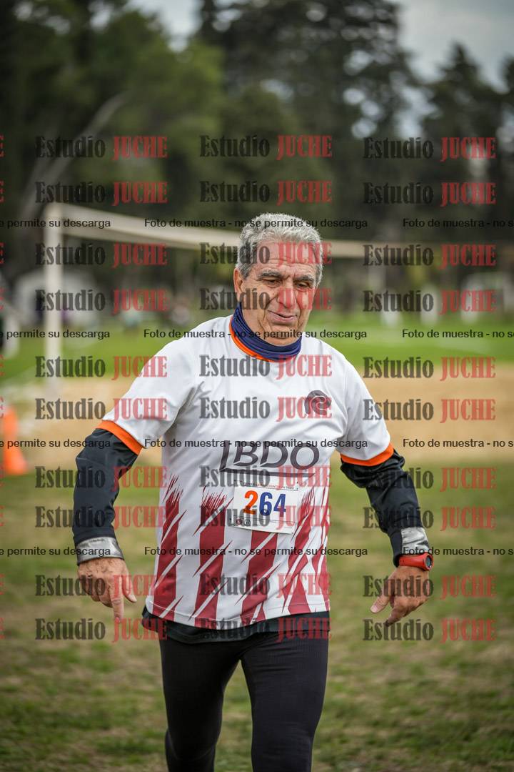 Fotos de la llegada del cross de 6000mts - Running Teams
