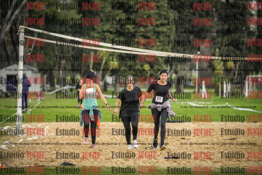 Fotos de la llegada del cross de 6000mts - Running Teams