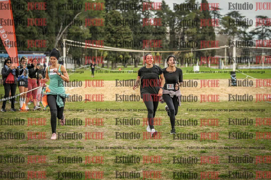 Fotos de la llegada del cross de 6000mts - Running Teams