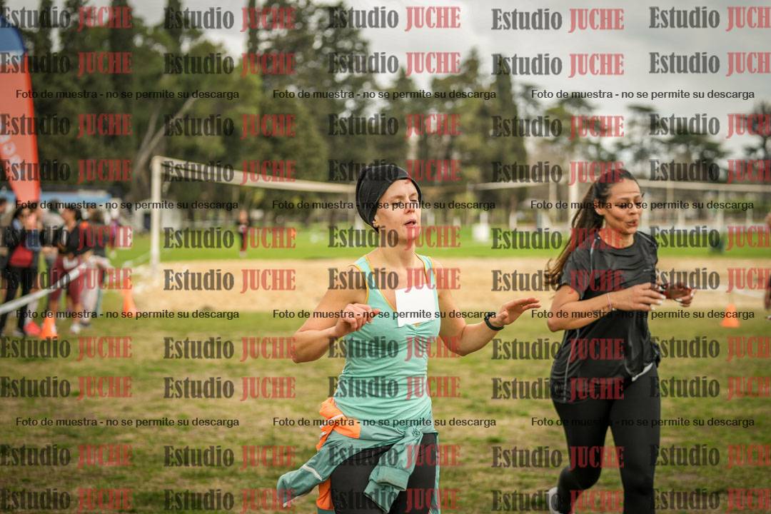 Fotos de la llegada del cross de 6000mts - Running Teams
