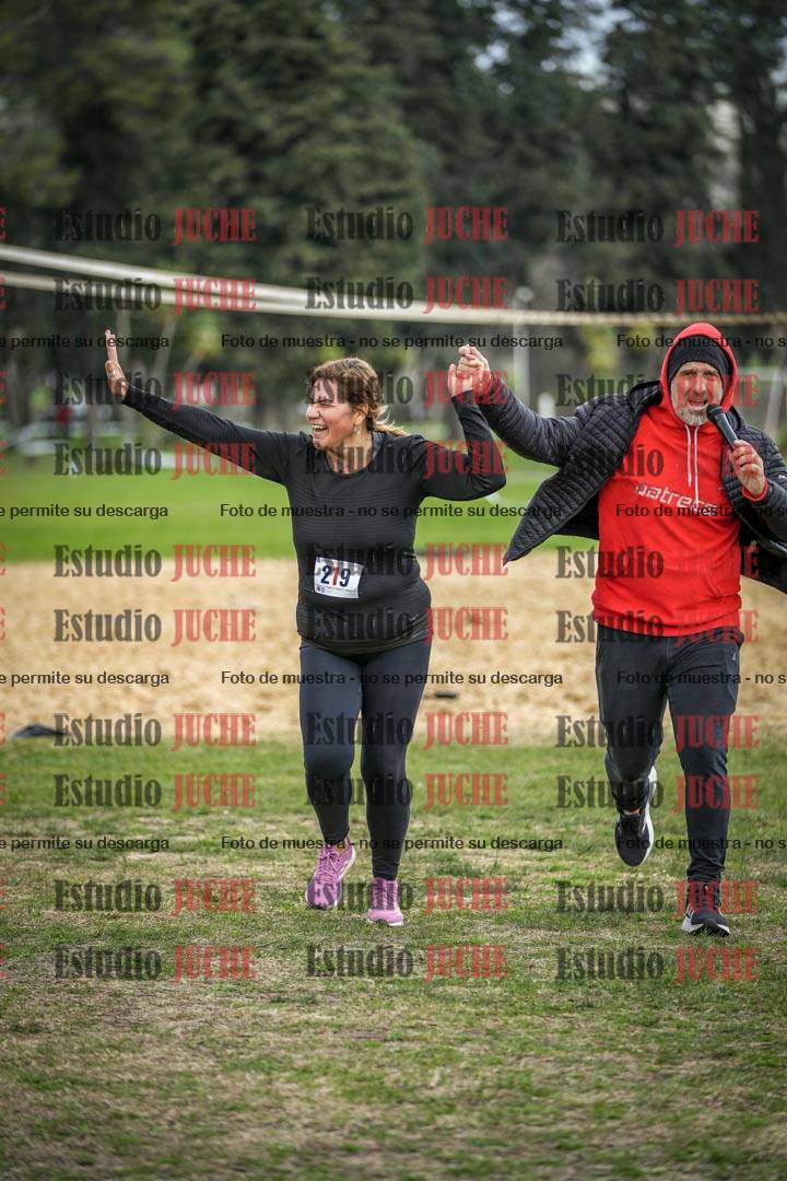 Fotos de la llegada del cross de 6000mts - Running Teams