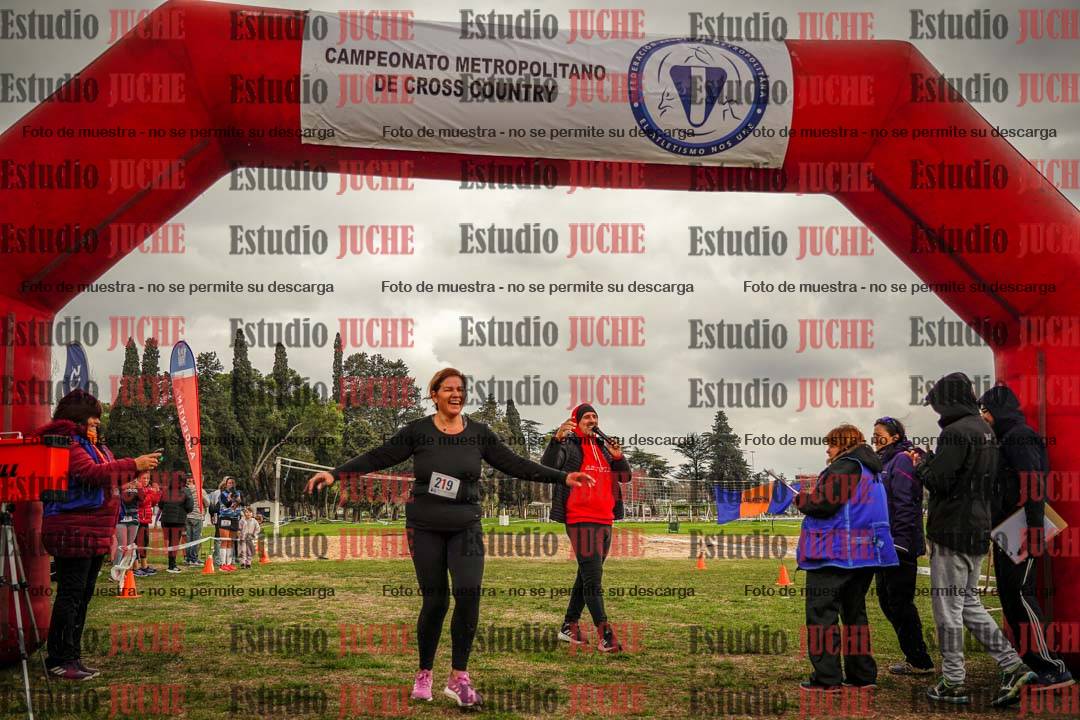 Fotos de la llegada del cross de 6000mts - Running Teams