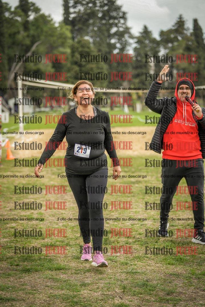 Fotos de la llegada del cross de 6000mts - Running Teams