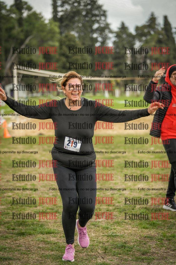 Fotos de la llegada del cross de 6000mts - Running Teams
