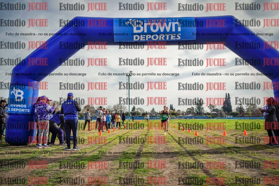 Fotos de la llegada del cross de 4000 m - varones