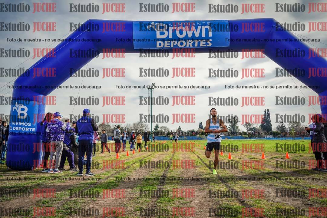 Fotos de la llegada del cross de 4000 m - varones