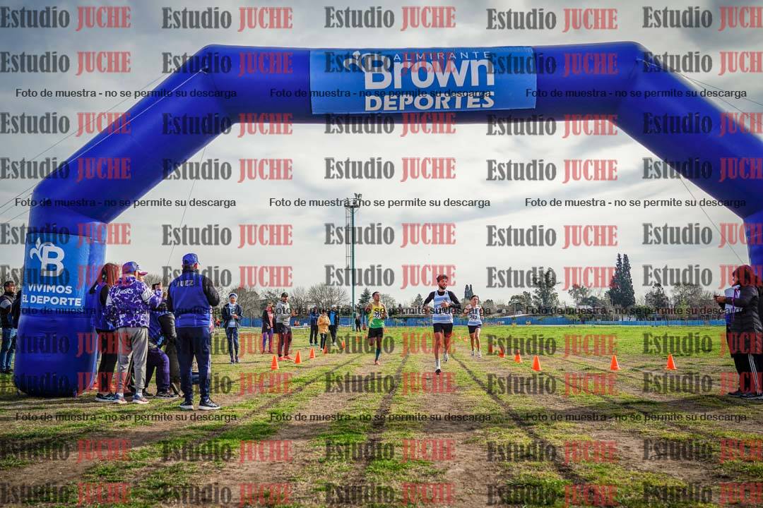 Fotos de la llegada del cross de 4000 m - varones